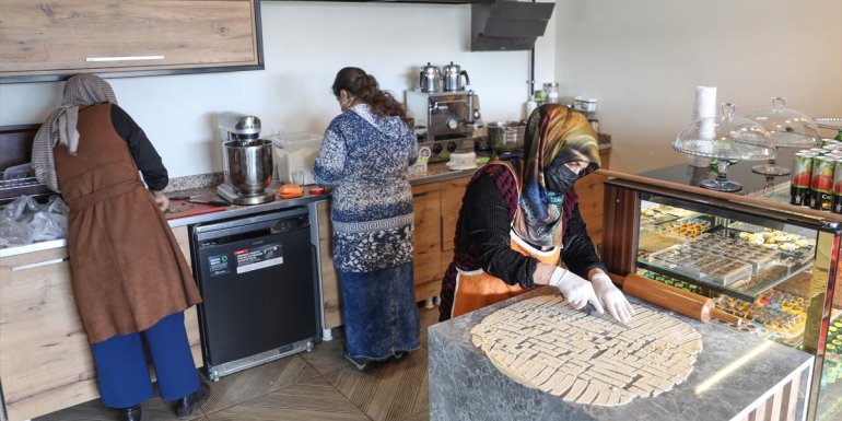 "Engelsiz Kafe" ile olumsuz algıları yıktılar