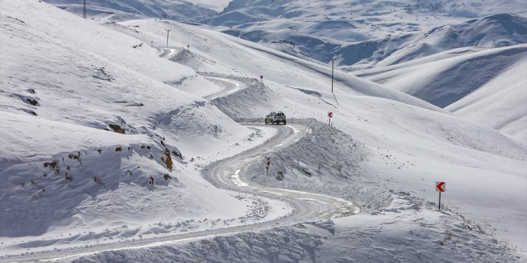 Van, Hakkari, Muş ve Bitlis'te 316 yerleşim birimine ulaşım sağlanamıyor