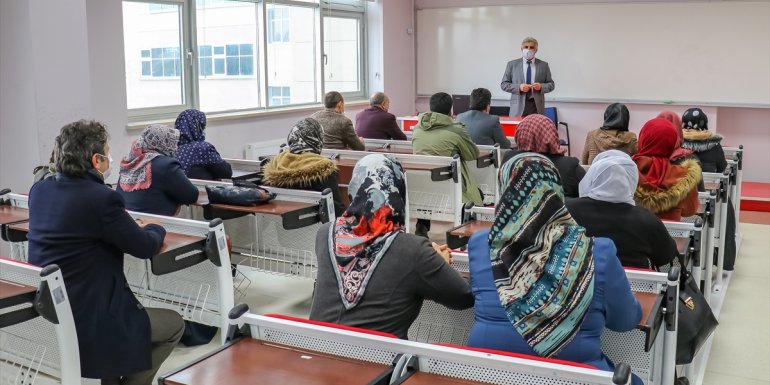 Vanlı kadınlar "çiftçi okulu" sayesinde üretici oldu
