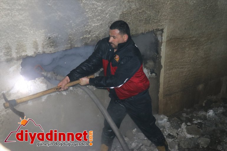 saatte söndürüldü AĞRI kazan Caminin - dairesinde yangın çıkan 3 3