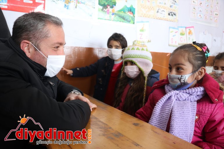 yardımı köyde kıyafet Ağrı