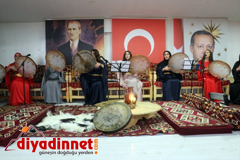 Ev ve seslendirildiği - kadınları eğlendi konserde AĞRI şarkıların Türkçe Kürtçe 8