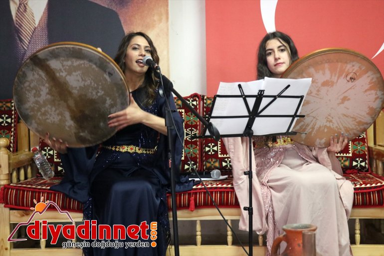 şarkıların Ev konserde ve - Kürtçe Türkçe kadınları seslendirildiği eğlendi AĞRI 9