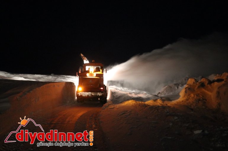 AĞRI ulaşıma çalışmalar Kar - sürüyor yolda kapanan nedeniyle 2