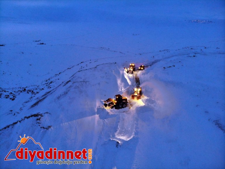 yolda AĞRI - sürüyor kapanan ulaşıma nedeniyle Kar çalışmalar 6