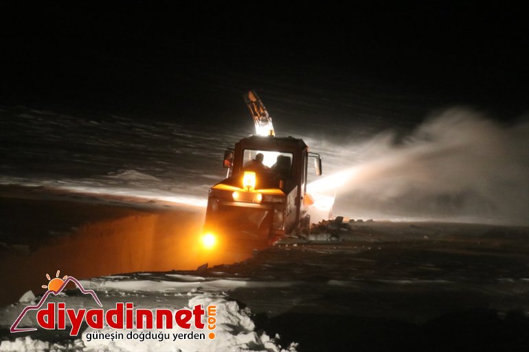 - kapanan nedeniyle Kar çalışmalar ulaşıma sürüyor yolda AĞRI 9
