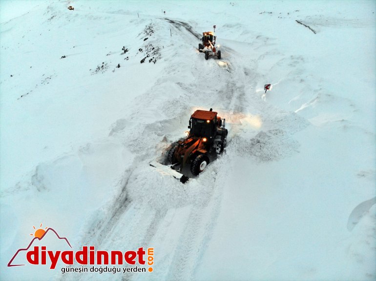 ulaşıma yolda nedeniyle çalışmalar sürüyor - AĞRI Kar kapanan 10