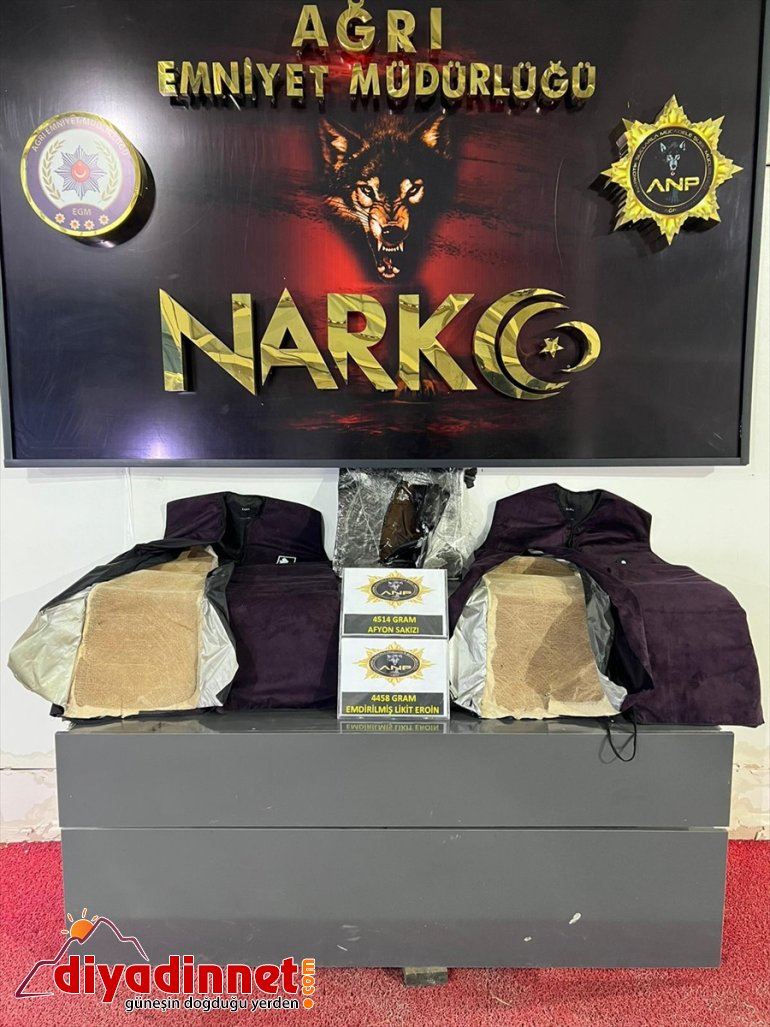 eroin kilo 458 gram 4 - likit Keçeye AĞRI yakalandı emdirilmiş 1
