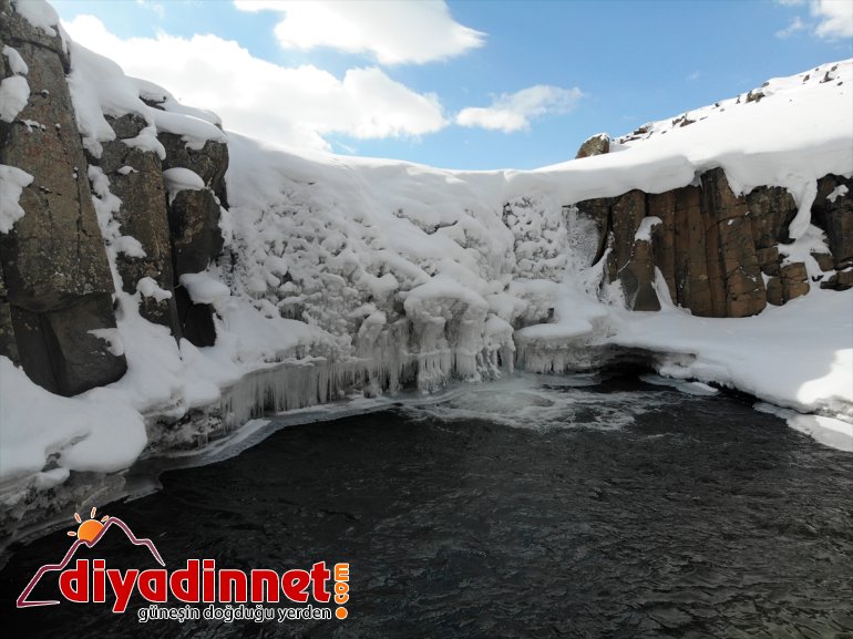saklı güzelliği buzla Meya Şelalesi Ağrı