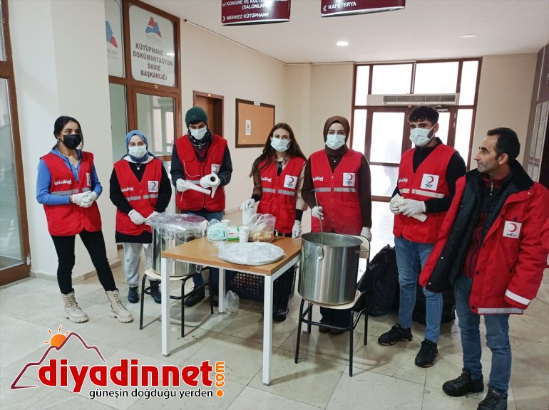 bulundu Kızılay AĞRI ikramda hazırlanan öğrencilere sınava Türk - gönüllüleri 3