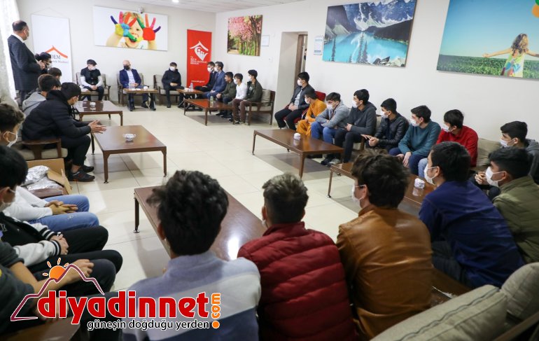 Ağrı Valisi Varol, Ağrı Çocuk Destek Merkezini ziyaret etti6