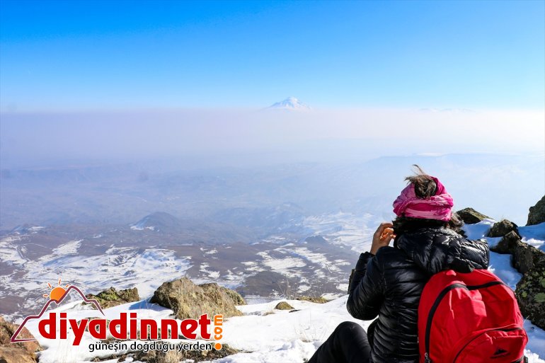 sisle çevresi Ağrı Aras ve kaplandı dağlarının 7