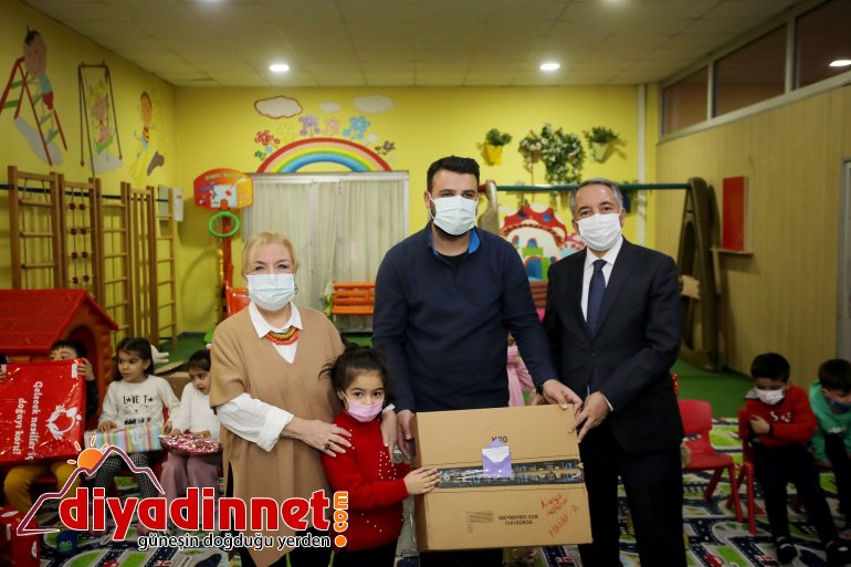 AİÇÜ Rektörü Prof. Dr. Karabulut, anaokulu öğrencileriyle bir araya geldi2