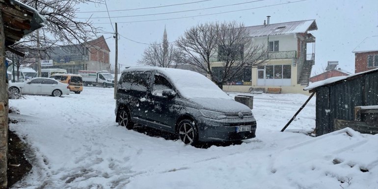 Bingöl, Elazığ ve Siirt'te 127 yerleşim yerine ulaşım sağlanamıyor