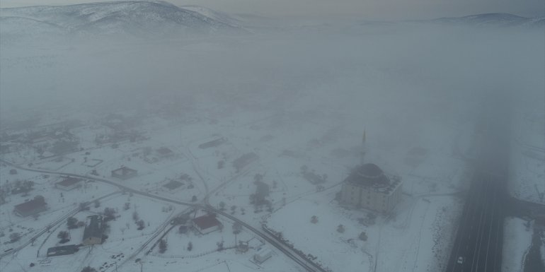 Bingöl'de sis ulaşımı aksattı