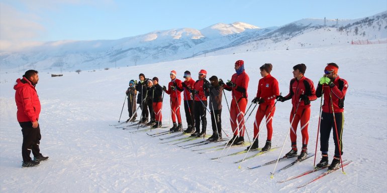 BİTLİS - Bitlisli milli kayakçılar, Türkiye Şampiyonası