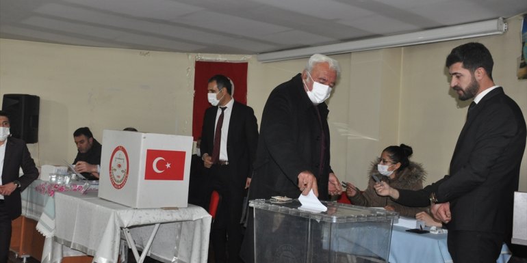 Bulanık Esnaf ve Sanatkarlar Odası Başkanlığı seçimi yapıldı