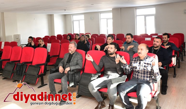 Çatak Belediye personeline işaret dili eğitimi veriliyor