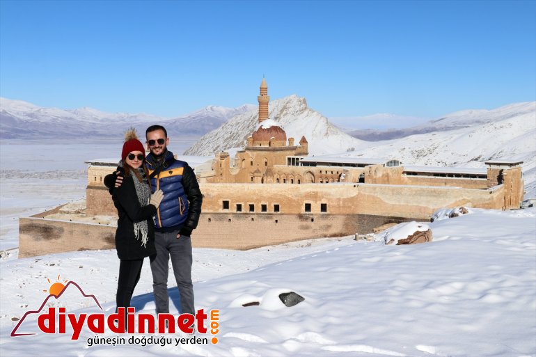 yeniden Paşa İshak Sarayı büründü Doğubayazıt