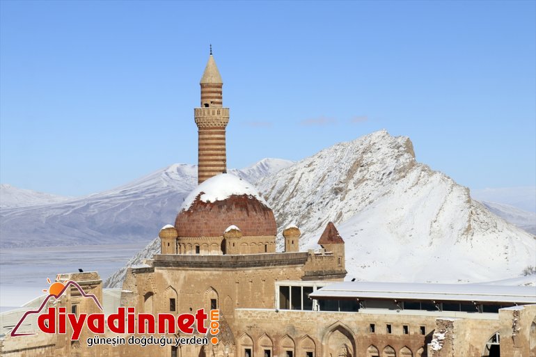 Sarayı büründü Paşa İshak beyaza Doğubayazıt