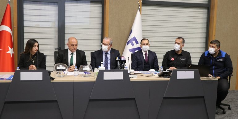 Elazığ'da 405 deprem konutu için kura çekildi