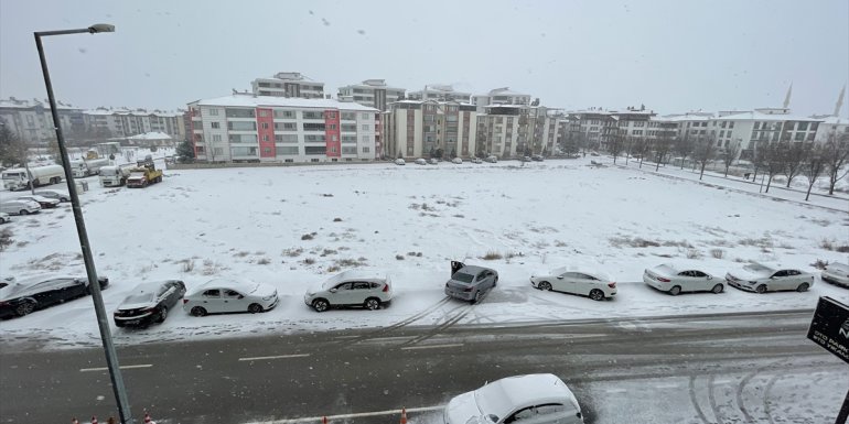 Elazığ'da eğitime kar engeli