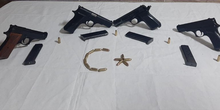 Elazığ'da silah kaçakçılığı operasyonunda 2 şüpheli yakalandı