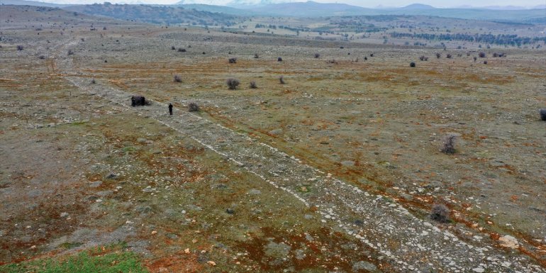 Doğa yürüyüşünde keşfedilen 2 bin yıllık Roma yolu turizme kazandırılacak