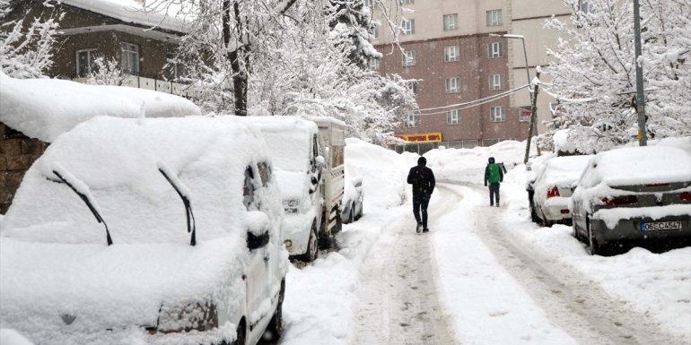 Doğu Anadolu'daki 4 ilde 442 yerleşim birimine ulaşım sağlanamıyor