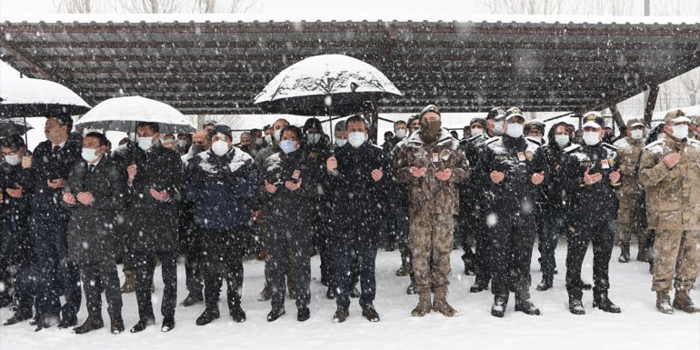 Hakkari'de silah kazası sonucu vefat eden polis memuru için tören düzenlendi
