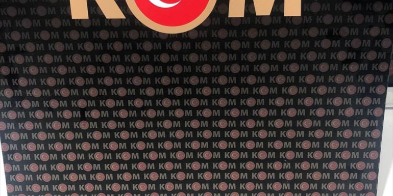 Iğdır'da ehliyet sınavına girenlere gizli kamera ve dinleme cihazı temin eden 3 kişi tutuklandı