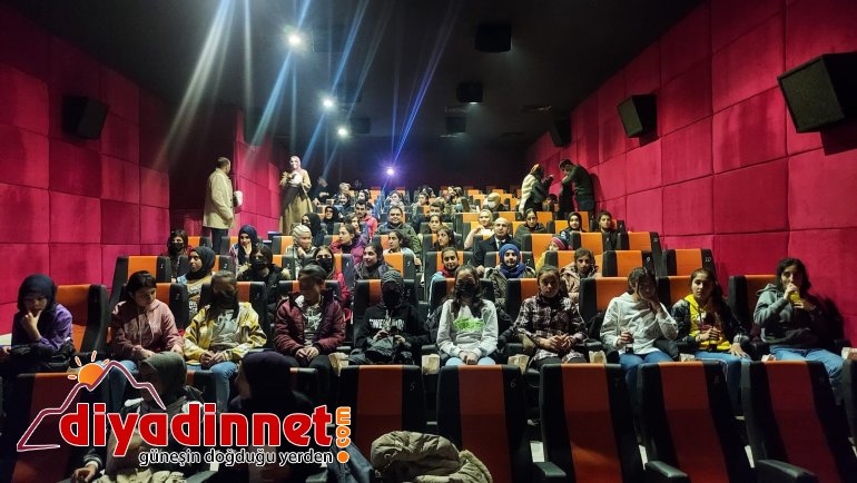 Kaymakam Balcı öğrencilerle sinemada buluştu6
