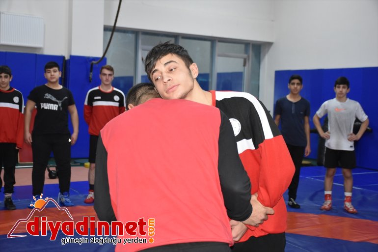 Dünya milli hedef Hamza güreşçi işitme engelli MALATYA büyüttü 3