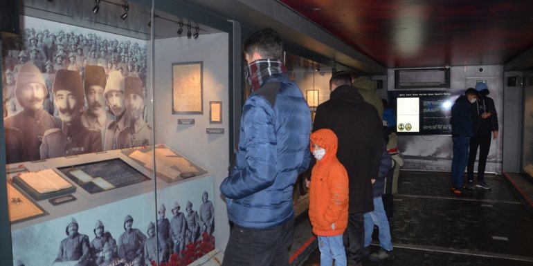 Muş'ta 'Çanakkale Savaşları Mobil Müzesi' ziyarete açıldı