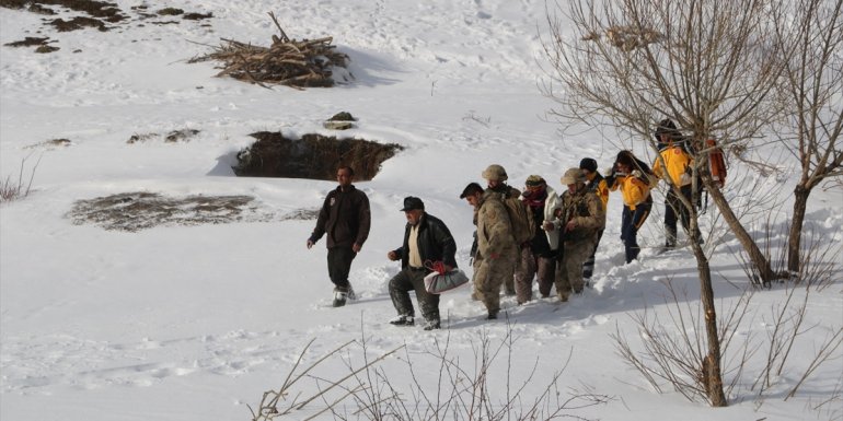 Tunceli'de askeri helikopter hasta kadın için havalandı