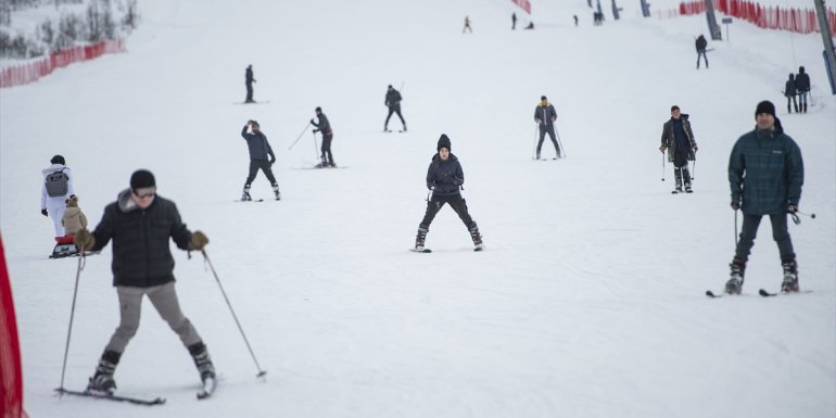 Ovacık Kayak Merkezi Tunceli'nin kış turizmine güç katıyor