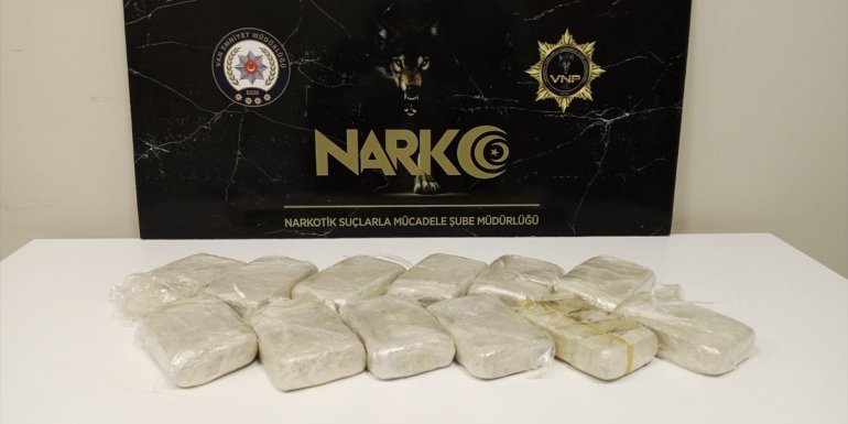 Van'da bir haftada 6 kilo 380 gram uyuşturucu ele geçirildi