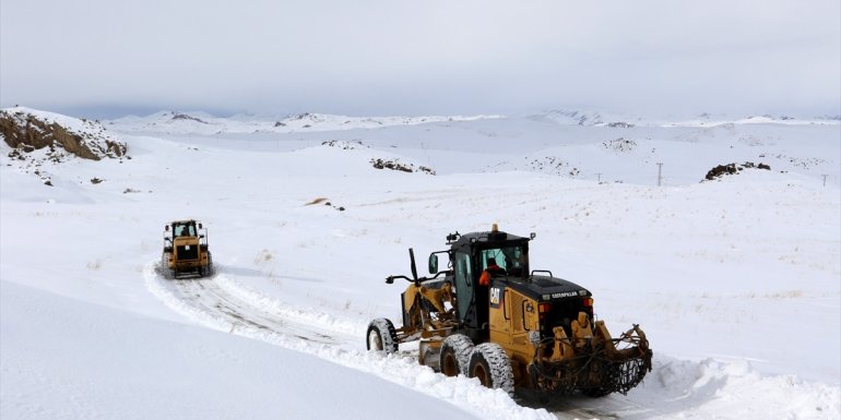VAN - Karla mücadele çalışmaları devam ediyor1