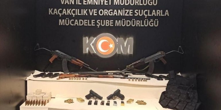 Van merkezli organize suç örgütü operasyonunda 18 şüpheli yakalandı