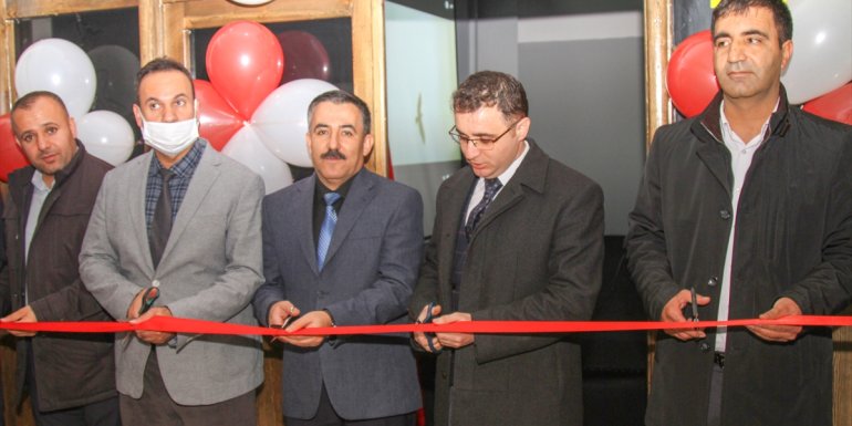 Özalp'ta cep sineması açılışı yapıldı