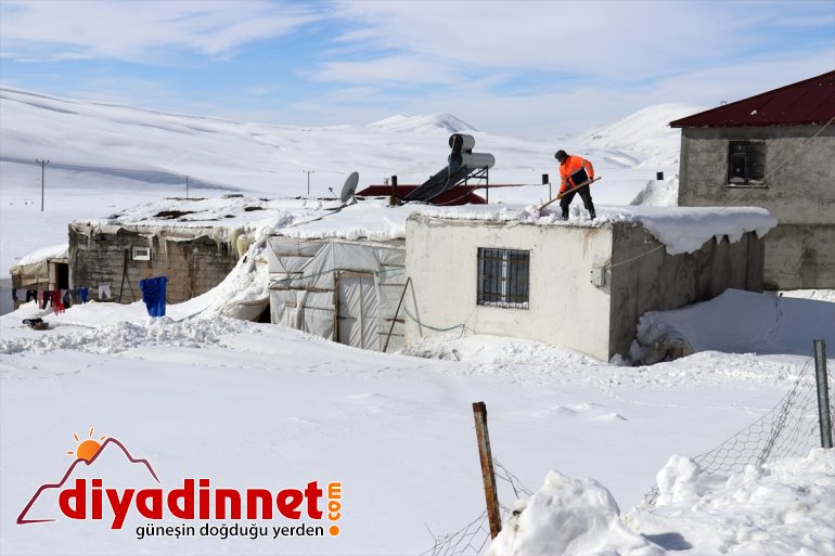Evlerin köylerde kara gömüldüğü zorlu Ağrı