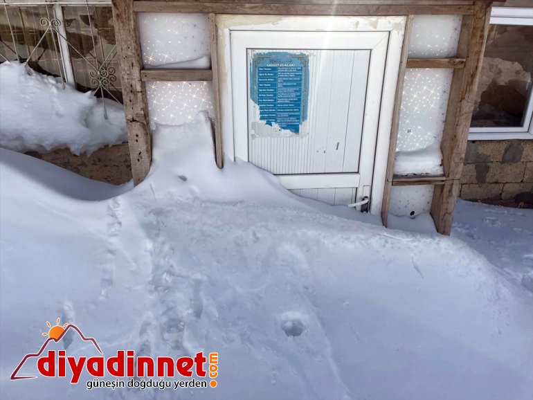 köylerde yaşam zorlu gömüldüğü Evlerin geçiyor kara Ağrı