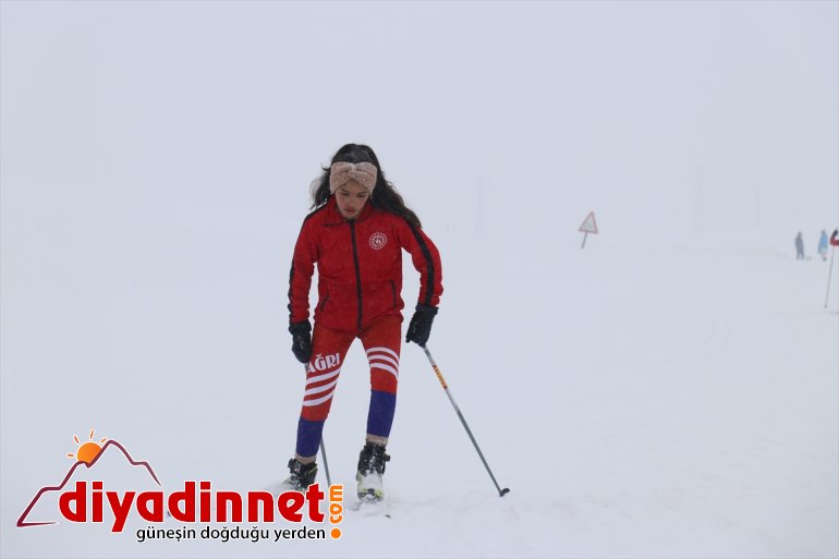 koşuyor dağlarında AĞRI soğuk Ağrı