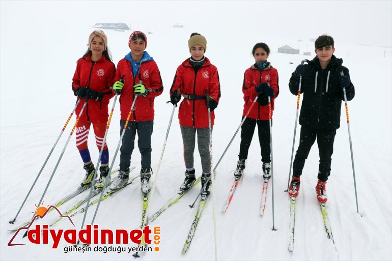 başarıya sporcuları ve karlı Kayak - Ağrı