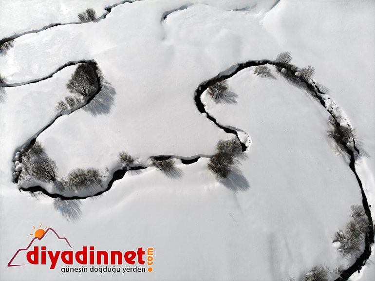dron ile karla görüntülendi menderesleri Ağrı