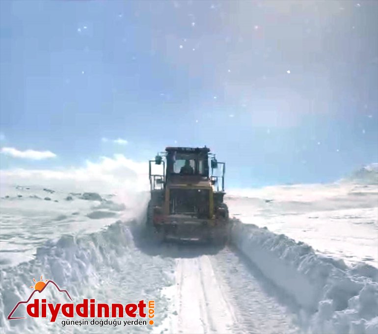 Ağrı'da yolu kardan kapanan köydeki hamile kadın için ekipler seferber oldu