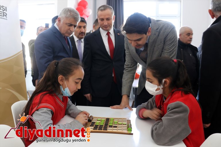 kütüphanede yaşatılacak terör Almanya