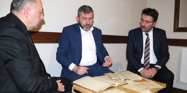 Alvarlı Efe Hazretleri'nin yazdığı mektuplar Erzurum Şehir Arşivi'ne ulaştırıldı