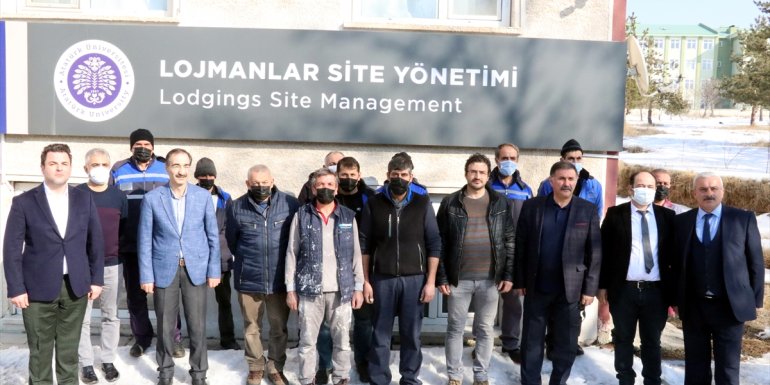 Atatürk Üniversitesi lojmanları site yönetiminden eylem yapan işçilerle ilgili açıklama1