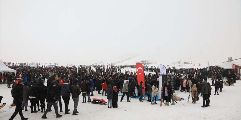 Bingöl'de "5. Hesarek Kayak Festivali" düzenlendi